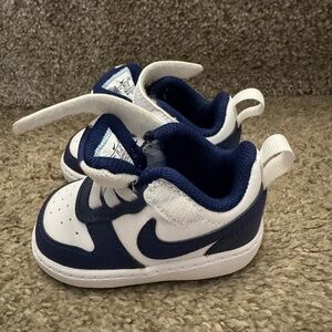 Nike Court Borough Low 2
Baby/Toddler Shoes Size 3C